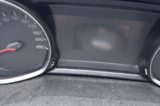 Attache ceinture arriere droit PEUGEOT 308 2