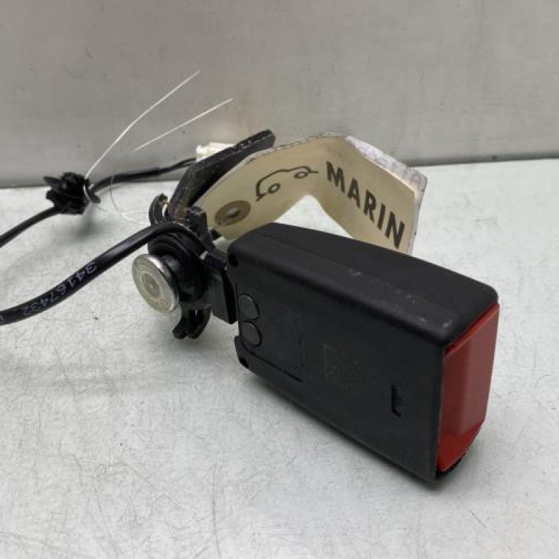 Attache ceinture arriere gauche PEUGEOT 308 2 Photo n°1