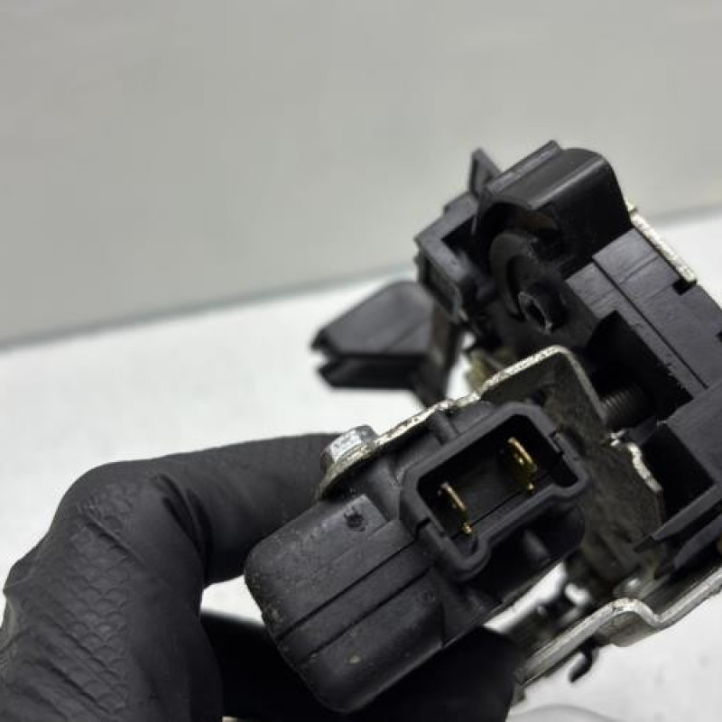 Serrure avant gauche DACIA SANDERO 1 Photo n°4