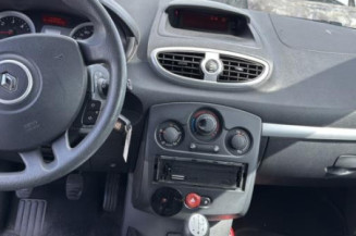 Serrure avant gauche RENAULT CLIO 3