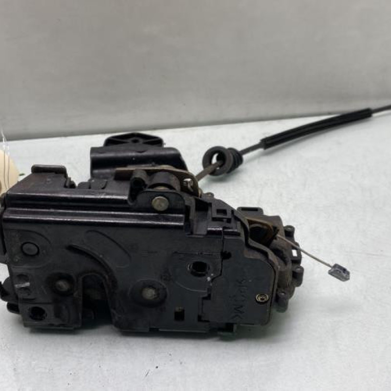 Serrure avant gauche VOLKSWAGEN GOLF 4 Photo n°2