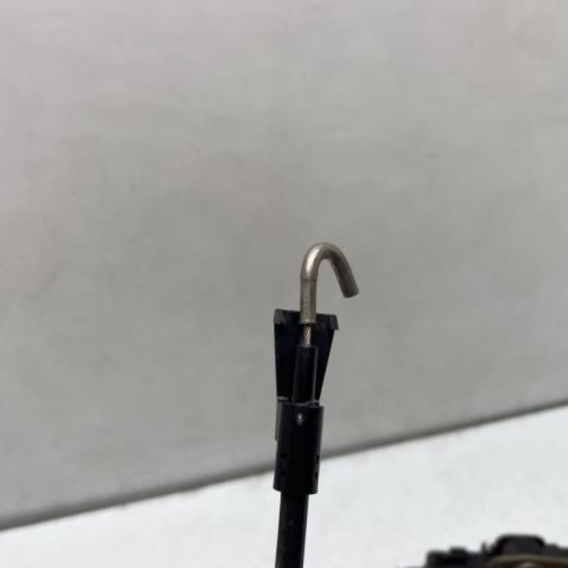 Serrure avant gauche VOLKSWAGEN GOLF 4 Photo n°4