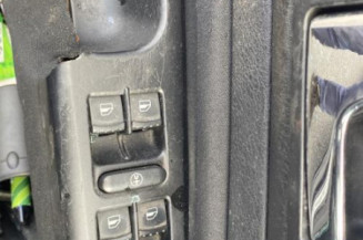 Serrure avant gauche VOLKSWAGEN GOLF 4