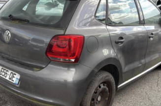 Serrure avant droit VOLKSWAGEN POLO 5