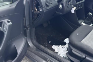 Serrure avant droit VOLKSWAGEN POLO 5