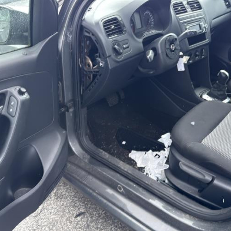 Serrure avant droit VOLKSWAGEN POLO 5 Photo n°15