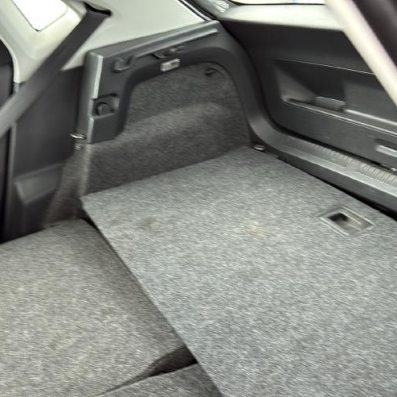 Serrure avant droit VOLKSWAGEN POLO 5 Photo n°17