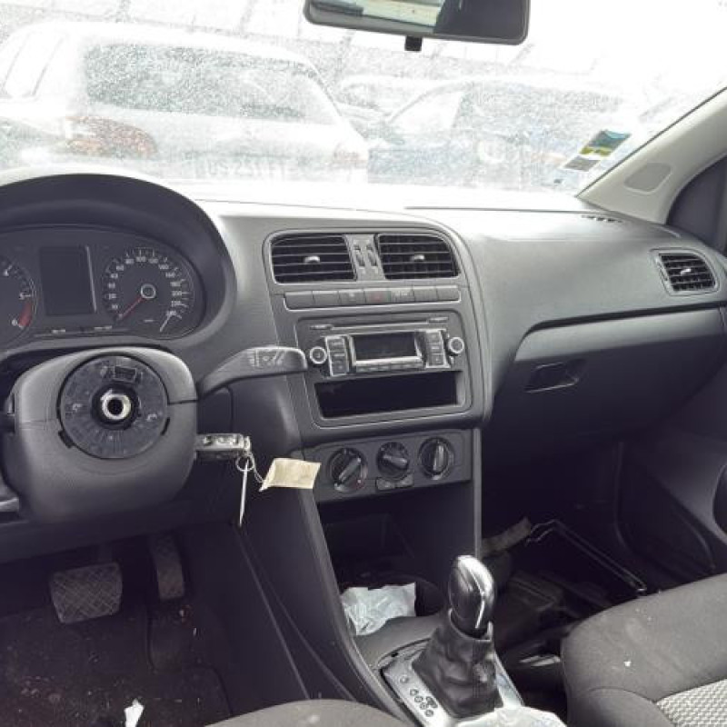 Serrure avant droit VOLKSWAGEN POLO 5 Photo n°18