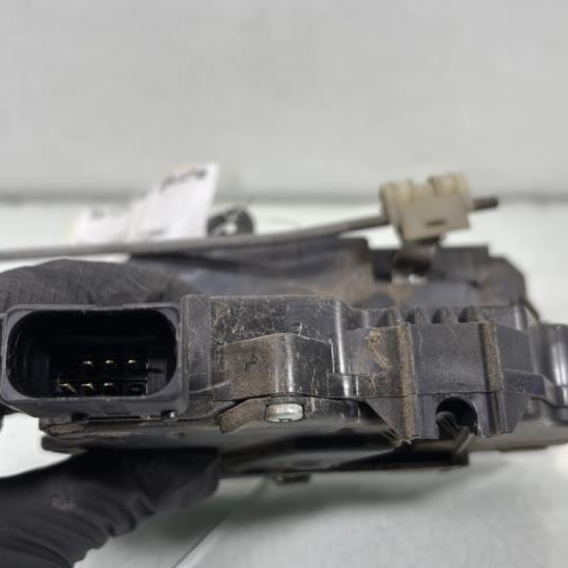 Serrure avant gauche OPEL CORSA D Photo n°3