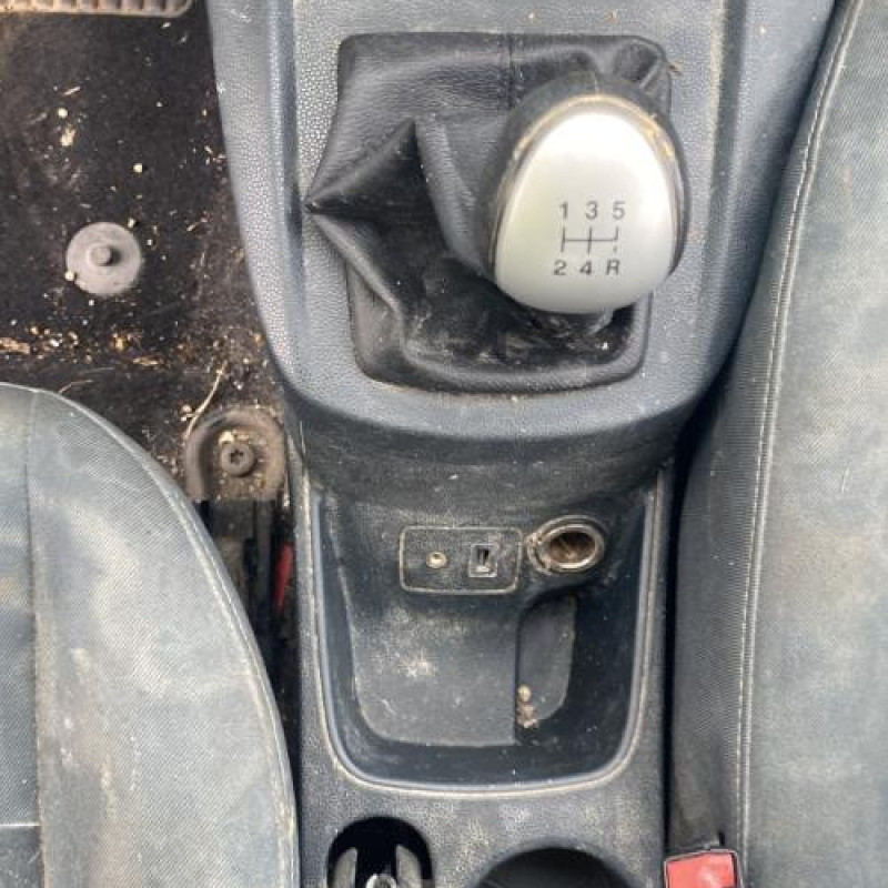 Serrure avant droit FORD FIESTA 6 Photo n°20