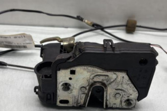 Serrure avant droit MERCEDES CLASSE C 203 Photo n°1