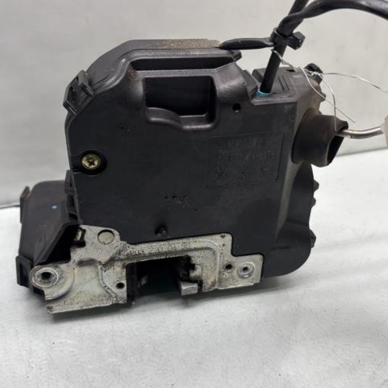 Serrure avant droit MERCEDES CLASSE C 203 Photo n°4