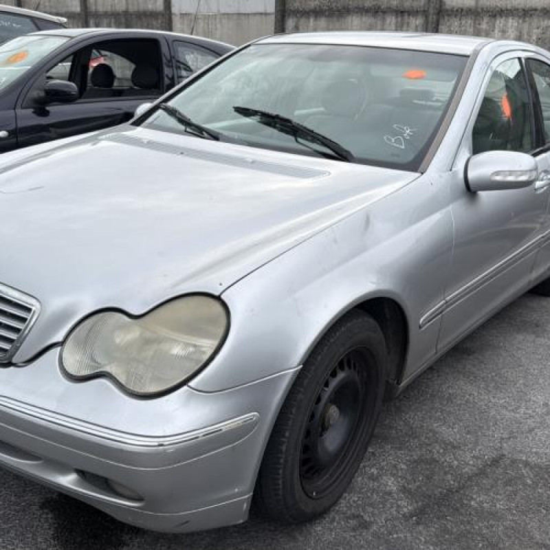 Serrure avant gauche MERCEDES CLASSE C 203 Photo n°5