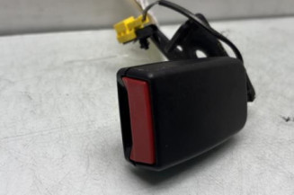 Attache ceinture arriere gauche MERCEDES CLASSE C 204 Photo n°1