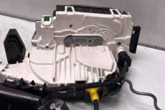 Serrure avant droit MERCEDES CLASSE C 204