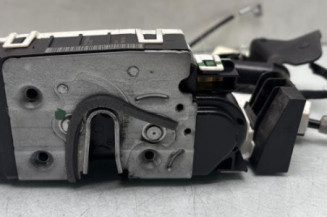 Serrure avant droit MERCEDES CLASSE C 204