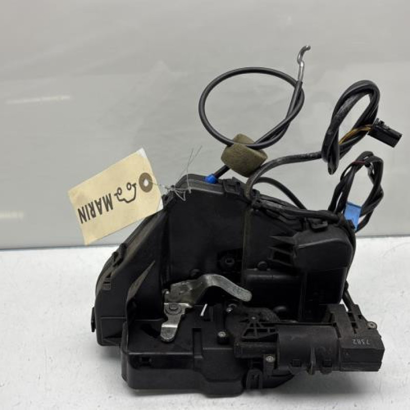 Serrure arriere droit MERCEDES CLASSE CLS 219 Photo n°1