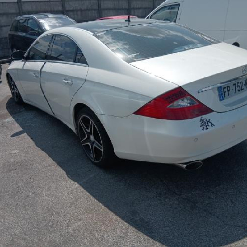 Serrure arriere droit MERCEDES CLASSE CLS 219 Photo n°10