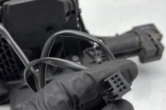 Serrure avant droit MERCEDES CLASSE CLS 219