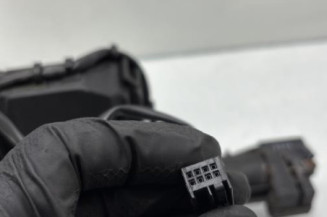 Serrure avant droit MERCEDES CLASSE CLS 219