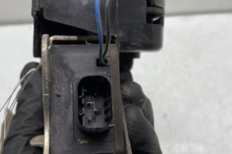 Serrure avant droit MERCEDES VITO 639