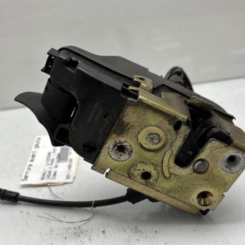 Serrure avant gauche RENAULT LAGUNA 2 Photo n°8