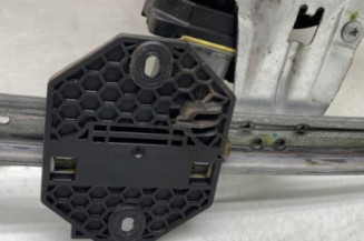 Serrure avant droit DACIA SANDERO 2