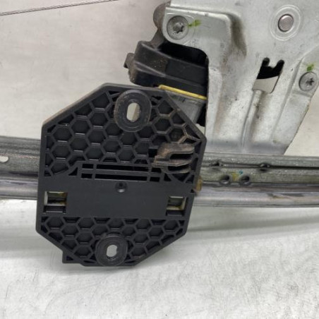 Serrure avant droit DACIA SANDERO 2