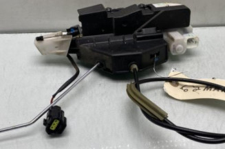 Serrure avant gauche VOLKSWAGEN FOX