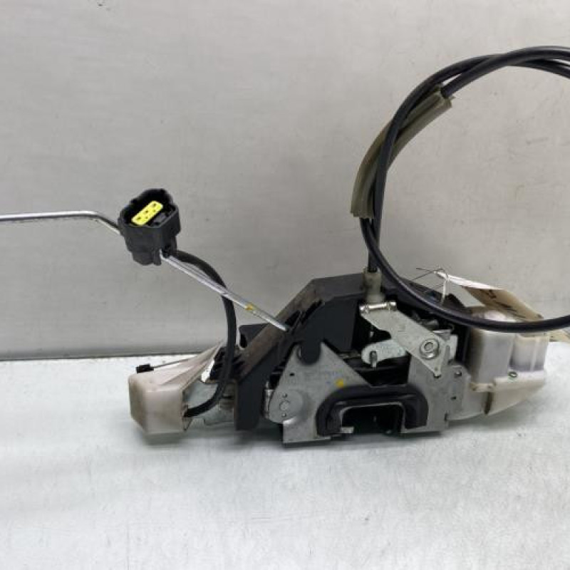 Serrure avant gauche VOLKSWAGEN FOX Photo n°4