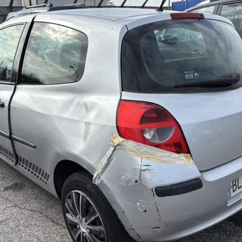 Serrure avant gauche RENAULT CLIO 3 Photo n°9