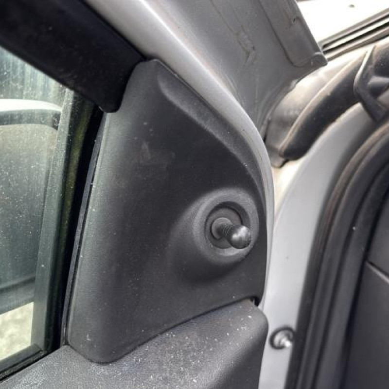 Serrure avant gauche RENAULT CLIO 3 Photo n°16