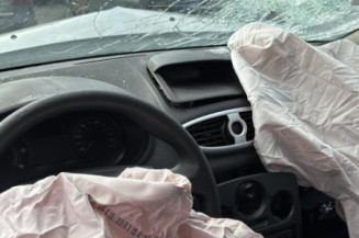 Serrure avant gauche RENAULT CLIO 3