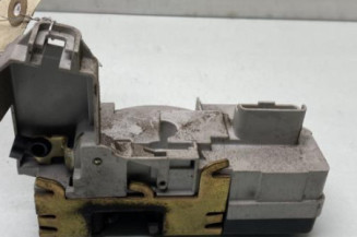 Serrure avant droit PEUGEOT 307