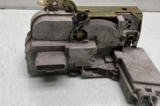 Serrure avant gauche PEUGEOT 307