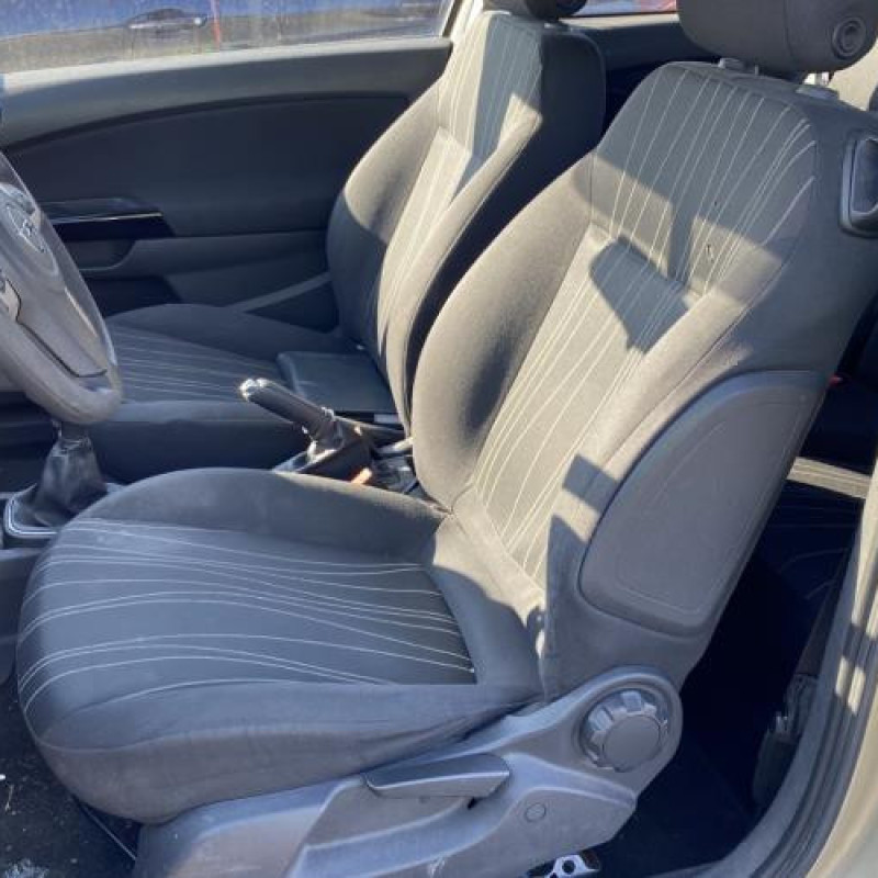 Baie de pare brise OPEL CORSA D Photo n°18