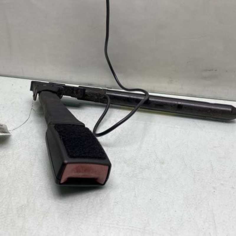 Pretensionneur de ceinture avant droit OPEL ASTRA H Photo n°3