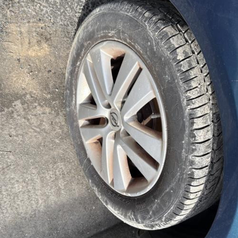 Pretensionneur de ceinture avant gauche OPEL ASTRA H Photo n°17