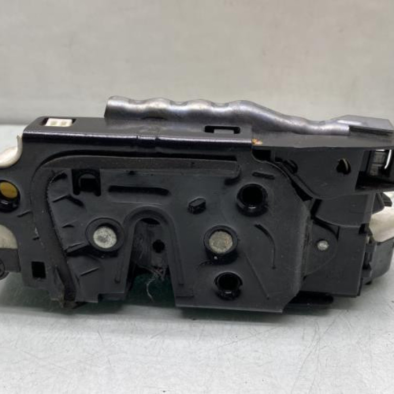 Serrure avant droit VOLKSWAGEN SCIROCCO 3 Photo n°1