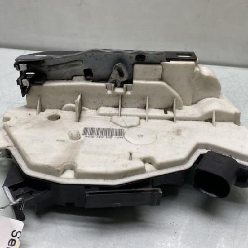 Serrure avant droit VOLKSWAGEN SCIROCCO 3 Photo n°2