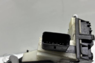 Serrure avant gauche PEUGEOT 208 1