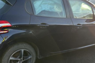 Serrure avant gauche PEUGEOT 208 1