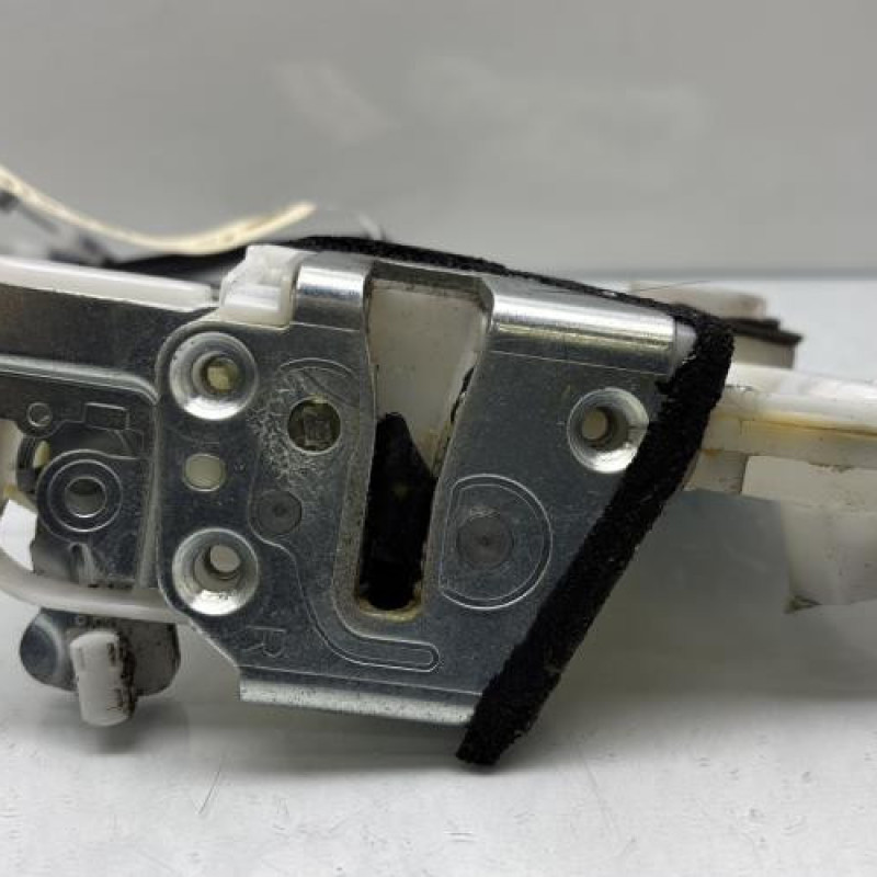 Serrure avant droit SUZUKI SWIFT 3 Photo n°6