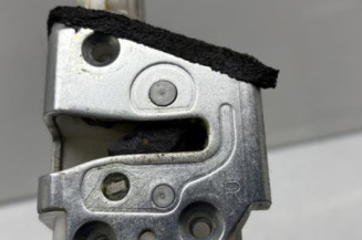 Serrure avant droit SUZUKI SWIFT 3