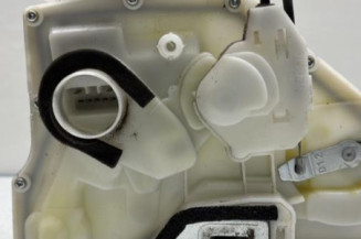 Serrure avant gauche SUZUKI SWIFT 3
