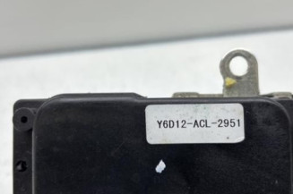 Serrure avant droit FORD FIESTA 5