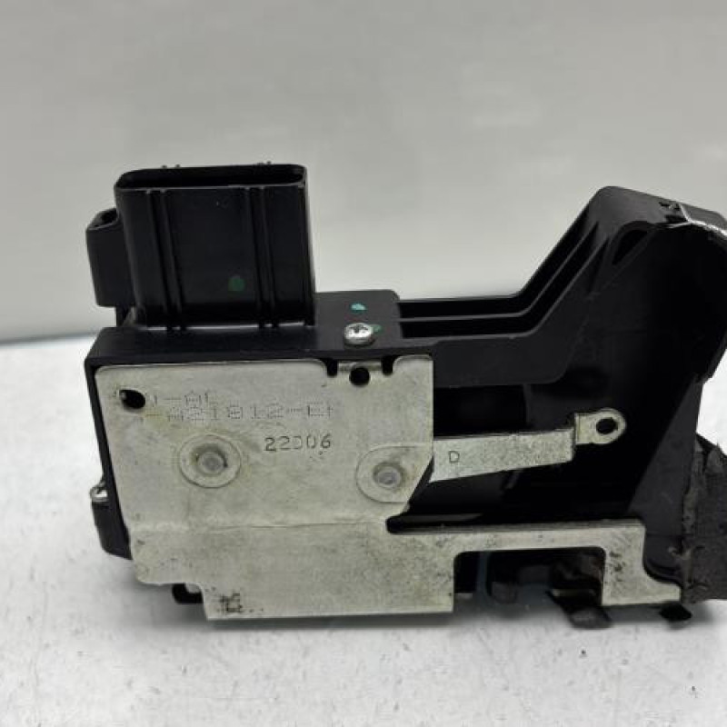 Serrure avant droit FORD FIESTA 5 Photo n°4