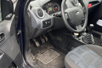 Serrure avant droit FORD FIESTA 5
