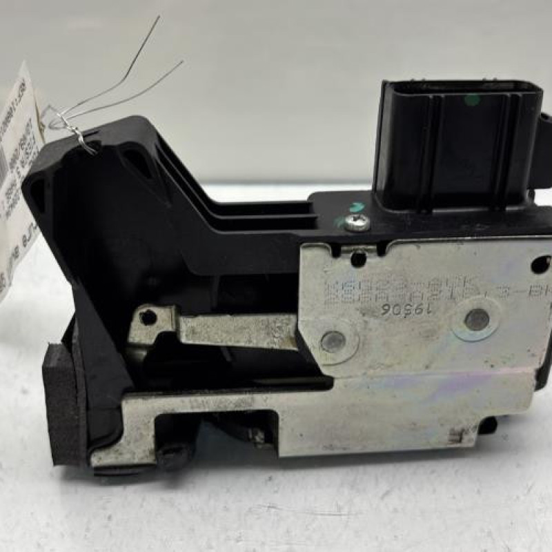 Serrure avant gauche FORD FIESTA 5 Photo n°4