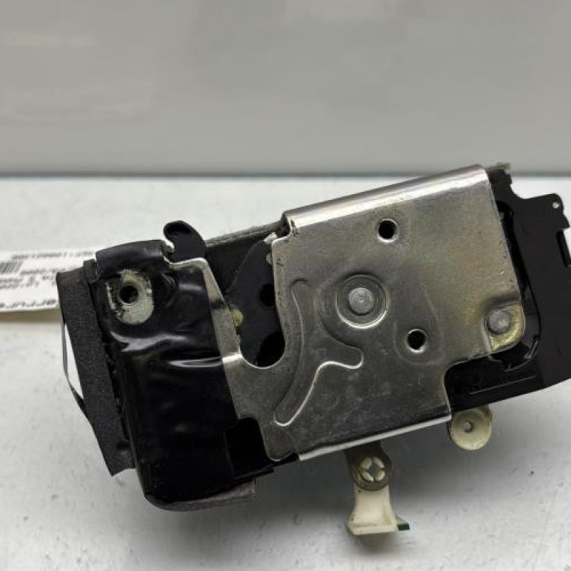 Serrure avant gauche FORD FIESTA 5 Photo n°5